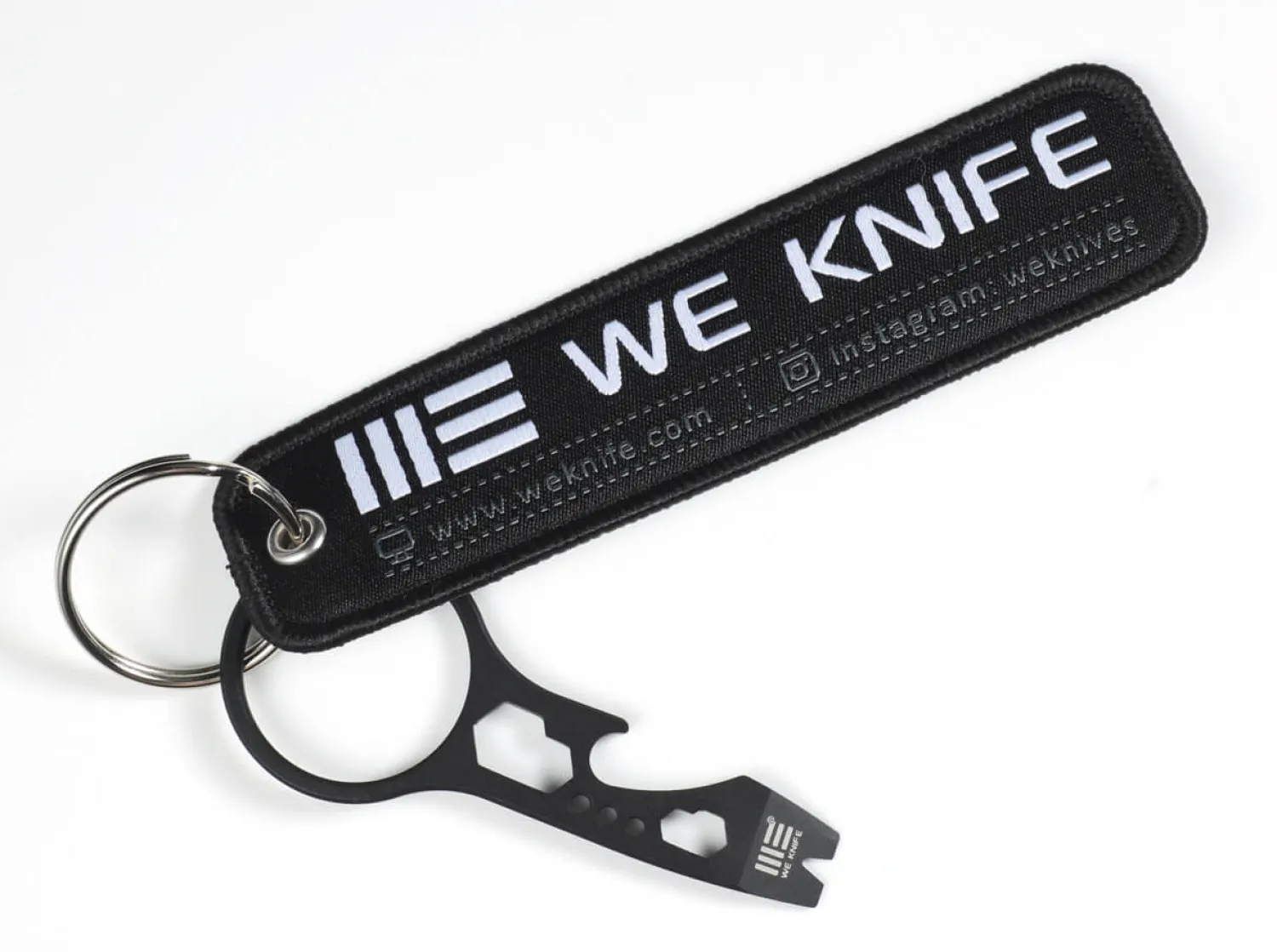 WE Knife PryBar Black & Flight Tag
